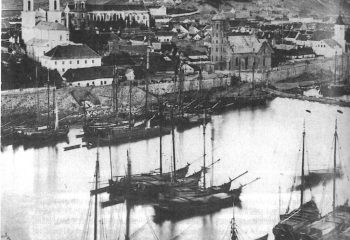 Lithuania,_Kaunas_-_various_type_of_ships_in_Nemunas